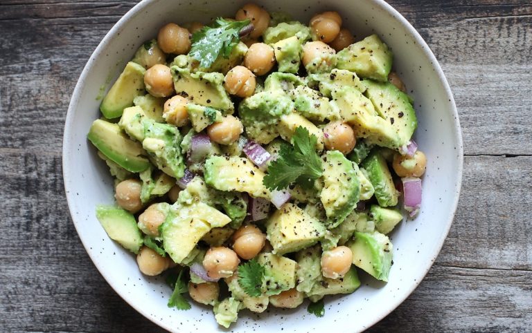 Creamy Chickpea & Avocado Salad_done