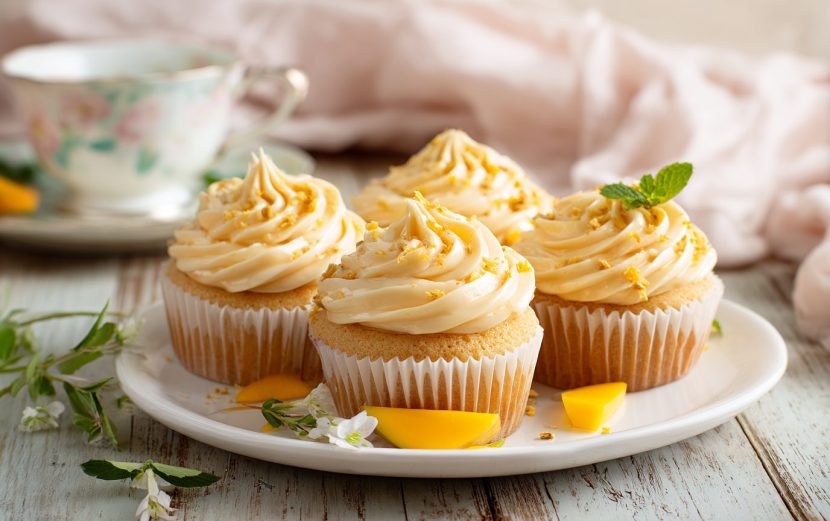 Vegan Mango Cupcakes