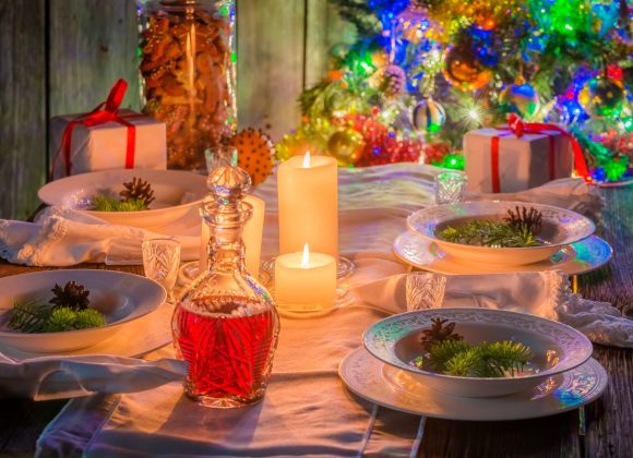 How to Host Christmas Without Overdoing Sugar and Heavy Foods How to Host Christmas